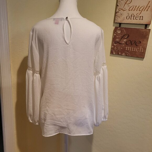 Vince Camuto Garden Romance Long Sleeve Blouse Color: New Ivory Size Medium NWT - Picture 2 of 9